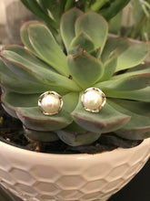 Load image into Gallery viewer, M 28 Flower Stud Earrings/ with white button stud pearls